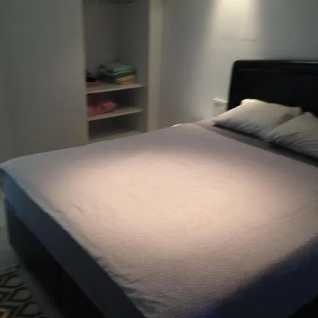 Babylon 40 - 1 Bed Private Home Sleeps Up To 4 別荘